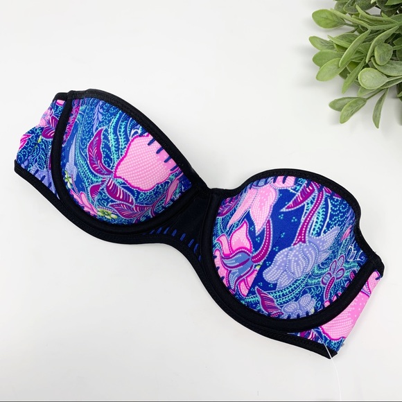 Victoria's Secret Other - NEW Victoria Secret bikini top padded push-up 32 C